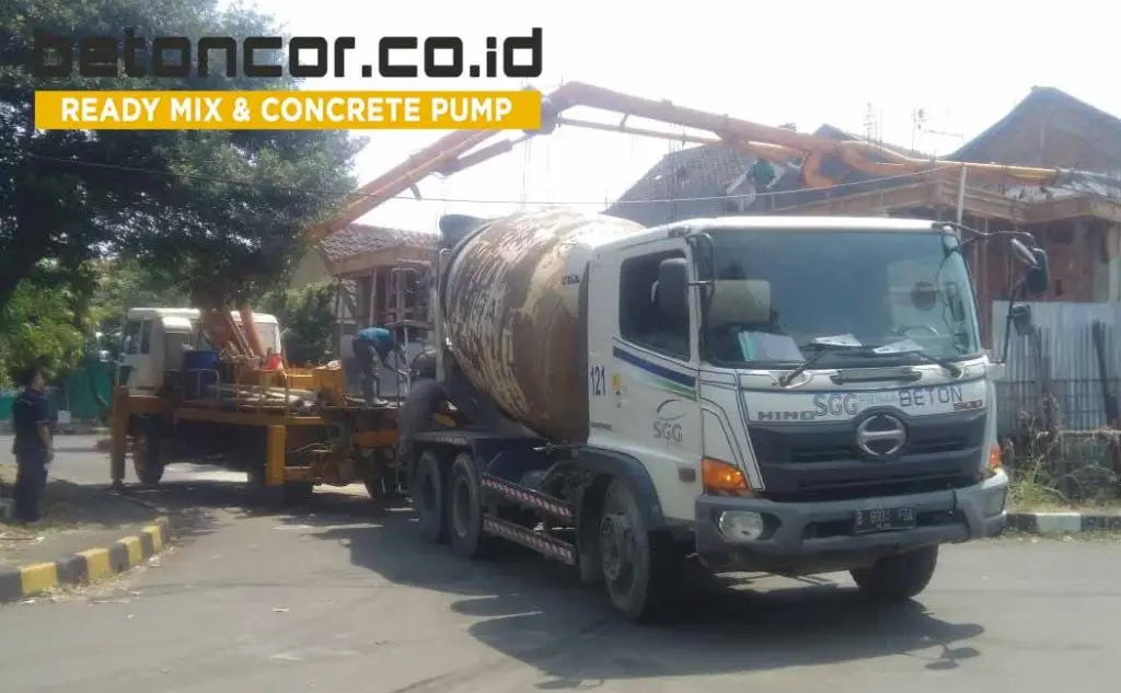 Pengecoran menggunakan pompa beton