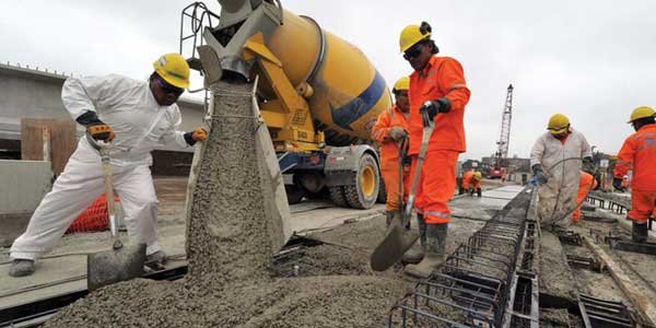 Revolusi Konstruksi Skala Besar: Memaksimalkan Efisiensi dan Kualitas dengan Ready Mix Beton Cor